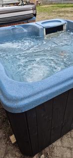 Mooie Bubbelbad/Jacuzzi te koop! MOET NU WEG!!!, Gebruikt, Filter, Ophalen of Verzenden, Inbouw