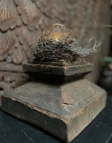 Oude houten poer zonder accessoires sober sleets imperfect beschikbaar voor biedingen