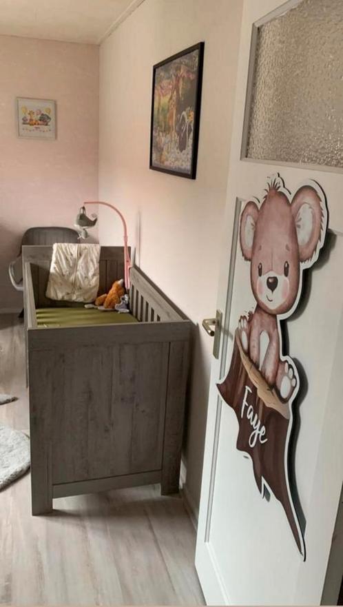 Complete babykamer - ledikant, commode, kledingkast, Kinderen en Baby's, Kinderkamer | Complete kinderkamers, Zo goed als nieuw
