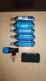 Co2 banden pompje met 16 gram CO2 patronen, Algemeen, Overige typen, Ophalen of Verzenden, Zo goed als nieuw