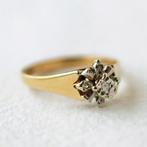 Vintage 9ct goud cluster ring met diamant - 17,75, Ophalen of Verzenden, Zo goed als nieuw, 17 tot 18, Met edelsteen