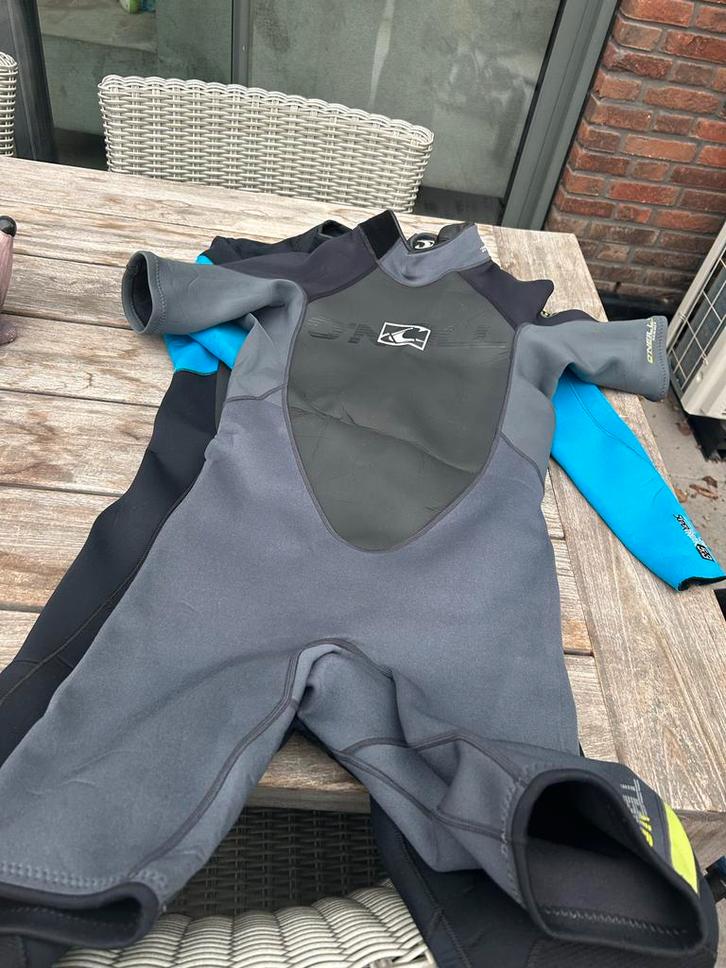 2 Wetsuits O'neil + Helm & Handschoenen, Watersport en Boten, Watersportkleding, Gebruikt, Wetsuit, Dame of Heer, Ophalen