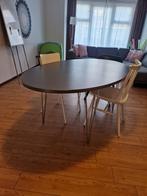 Ovale eetkamertafel aangeboden, met ijzeren poten, Ophalen of Verzenden