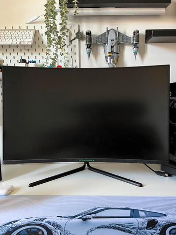 Gaming Monitor – 1440p QHD, 240Hz, 32” curved beschikbaar voor biedingen