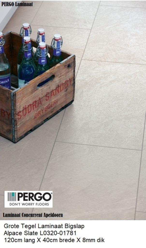 24m2 Tegel laminaat Pergo Alpace slate = €190, Huis en Inrichting, Stoffering | Vloerbedekking, Nieuw, Laminaat, Crème, Grijs