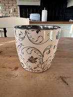 Bloempot 15cm h x 15cm b creme kleur met zilver, Tuin en Terras, Rond, Nieuw, Ophalen of Verzenden, Aardewerk