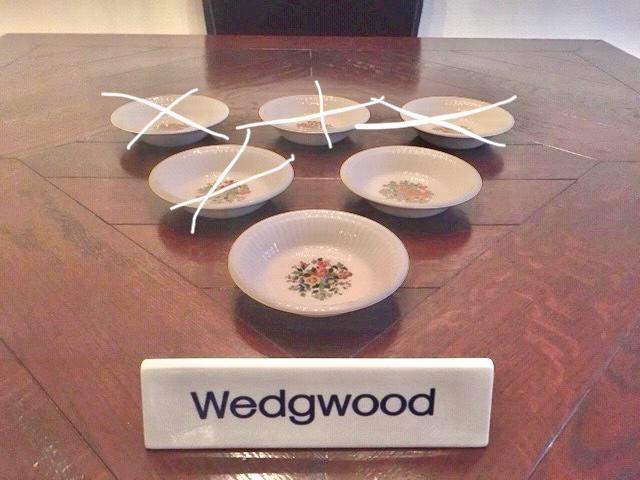 2 Wedgwood Conway compoteschaaltjes, Huis en Inrichting, Keuken | Servies, Zo goed als nieuw, Schaal of Schalen, Wedgwood, Aardewerk