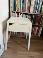 IKEA nachtkastje metaal - wit, Huis en Inrichting, Slaapkamer | Nachtkastjes, Ophalen, Gebruikt, Minder dan 45 cm, Metaal of Aluminium