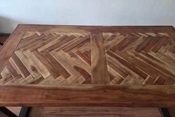 Mango Houten Eettafel Visgraat 200x100 beschikbaar voor biedingen