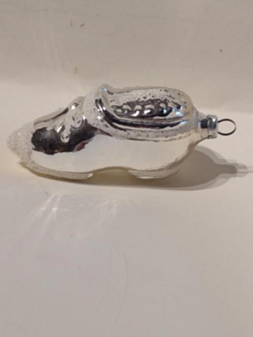 oude kerstbal klomp / schoen zilverkleur H 8,5 cm, Diversen, Kerst, Gebruikt, Ophalen