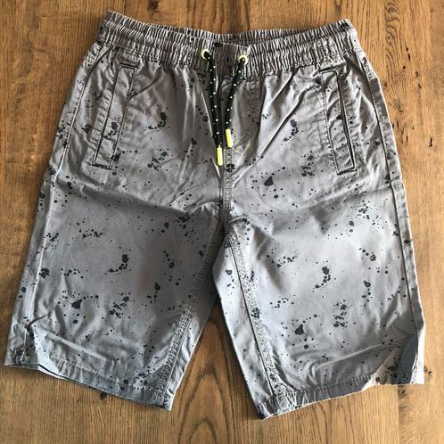 Dunne korte broek short grijs maat 152 chapter young ZGAN, Kinderen en Baby's, Kinderkleding | Maat 152, Zo goed als nieuw, Jongen