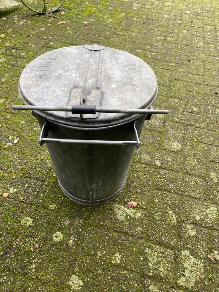Hele mooie zinken vuilnisbak, Tuin en Terras, Ophalen, Rond, Zo goed als nieuw, Metaal