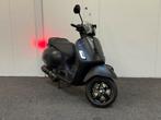 Piagio Vespa GTS 300 HPE ( bj 2019 ) sport akra motor scooer, Motoren, Motoren | Piaggio, Scooter, Bedrijf
