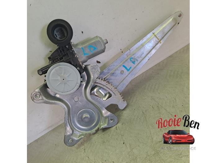 Ruitmechaniek 4Deurs links-achter van een Toyota Rav-4, Auto-onderdelen, Ruiten en Toebehoren, Toyota, Gebruikt, 3 maanden garantie