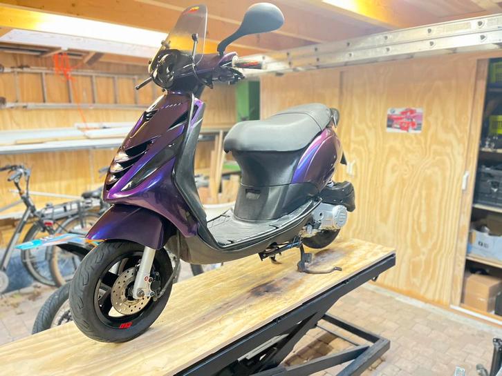 Piaggio Zip 2020, Fietsen en Brommers, Scooters | Piaggio, Gebruikt, Zip, Maximaal 45 km/u, Benzine, Ophalen