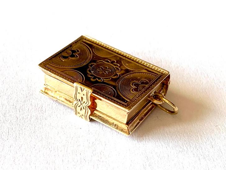 14 karaat gouden medaillon hanger, boekje, ca.1900., Sieraden, Tassen en Uiterlijk, Antieke sieraden, Hanger, Goud, Ophalen of Verzenden