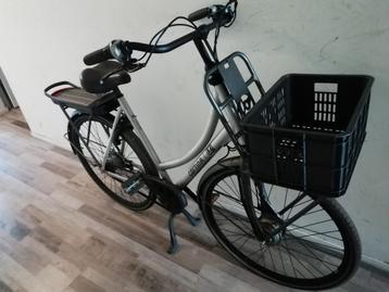 Electrichse fiets 28 inch Cortina in onderdelen 