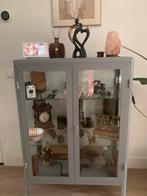 Ikea metalen grijs vitrine kastje, 100 tot 150 cm, Zo goed als nieuw, 25 tot 50 cm, 50 tot 100 cm