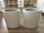 2 witte bloempotten / vazen voor binnen, Huis en Inrichting, Woonaccessoires | Vazen, Ophalen, Wit, Aardewerk of Porselein, Zo goed als nieuw