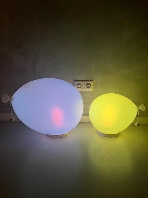 Ballon tafellamp 250x Y. Christin balloon wandlamp prijs p/s, Huis en Inrichting, Lampen | Tafellampen, Gebruikt, Minder dan 50 cm