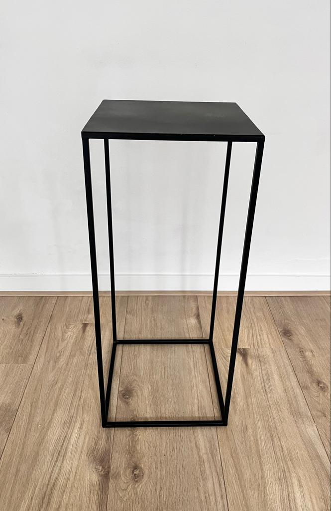 Hoge plantentafel, zuil, zwart metaal, 70 cm, Huis en Inrichting, Woonaccessoires | Zuilen en Pilaren, Gebruikt, Ophalen