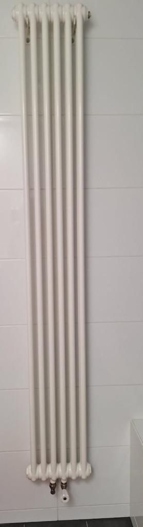 Verwarmingsradiator beschikbaar voor biedingen