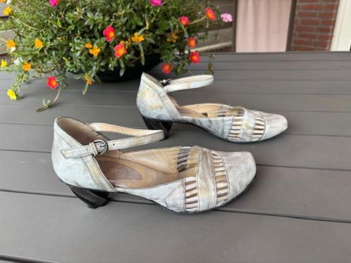 Lisa Tucci handmade leren schoenen mt 41,5 grijs lichtgroen, Kleding | Dames, Schoenen, Zo goed als nieuw, Schoenen met lage hakken