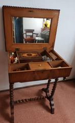 Naaitafel met inhoud mahoniehout antiek brocante, Ophalen