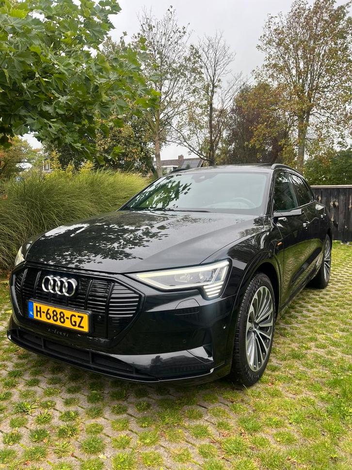 Audi e-tron 50 Quattro 313pk 2019 S-Line Zwart Batterij 100%, Auto's, Audi, Particulier, e-tron, 360° camera, 4x4, ABS, Achteruitrijcamera