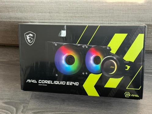MSI MAG CORELIQUID E240 75.04 CFM Liquid CPU Cooler, Computers en Software, Computerkoelers, Nieuw, Waterkoeling, Ophalen