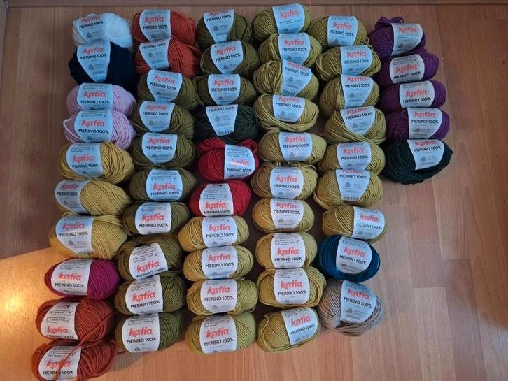 Katia Merino 100% (tm kleur 48), Hobby en Vrije tijd, Breien en Haken, Zo goed als nieuw, Breien of Haken, Wol of Garen, Verzenden