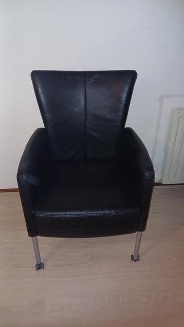 4 Stevige fauteuils, zo goed als nieuw! beschikbaar voor biedingen