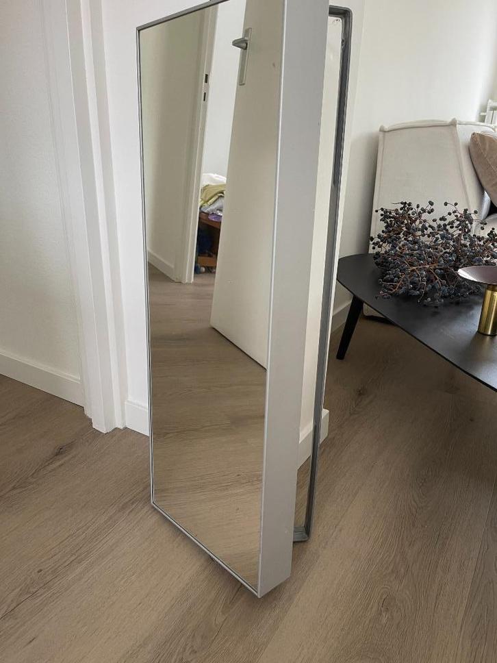 uitrekbare en draaibare spiegelkast van Ikea, Huis en Inrichting, Woonaccessoires | Spiegels, Gebruikt, Minder dan 50 cm, Minder dan 100 cm