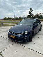 Volkswagen Golf 1.6 TDI 115pk 7-DSG 5D 2017 Blauw, Auto's, Volkswagen, Zwart, Blauw, Alcantara, Origineel Nederlands
