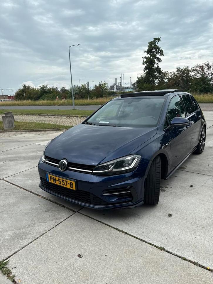 Volkswagen Golf 1.6 TDI 115pk 7-DSG 5D 2017 Blauw, Auto's, Volkswagen, Particulier, Golf, Bluetooth, Cruise Control, Elektrische ramen
