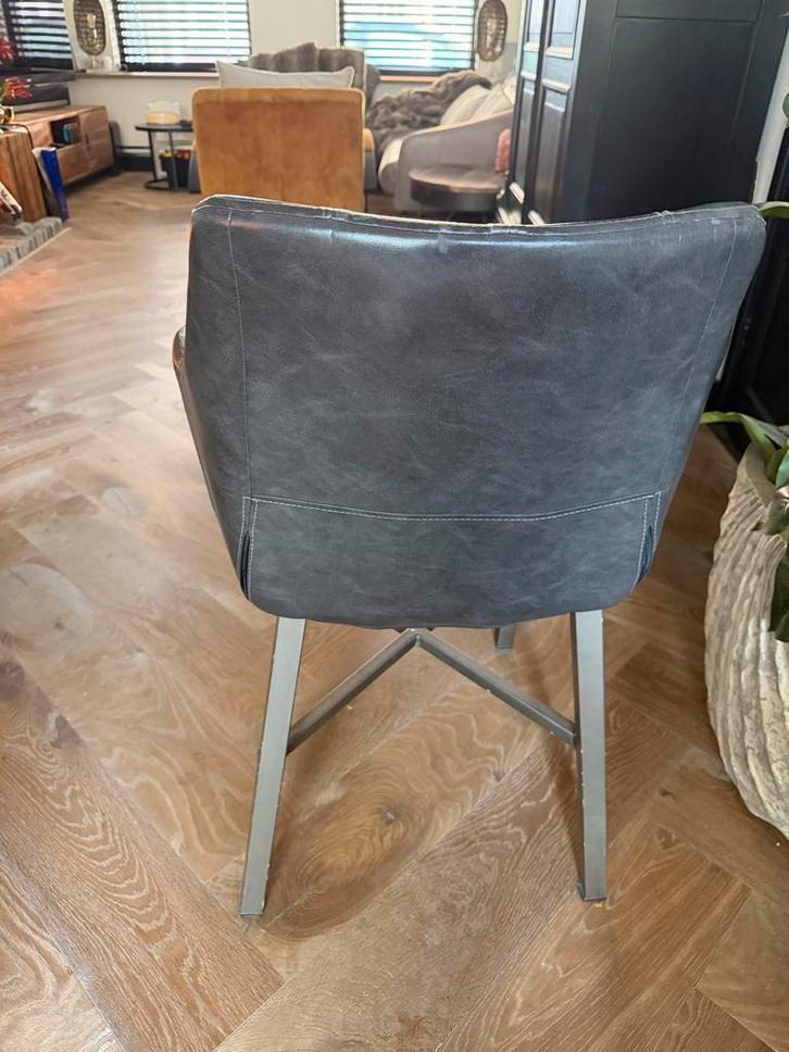 8 Donkergrijze Eettafelstoelen, Huis en Inrichting, Stoelen, Gebruikt, Vijf, Zes of meer stoelen, Leer, Metaal, Grijs, Ophalen of Verzenden