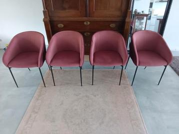 Comfortabele eetkamer stoelen 4x.