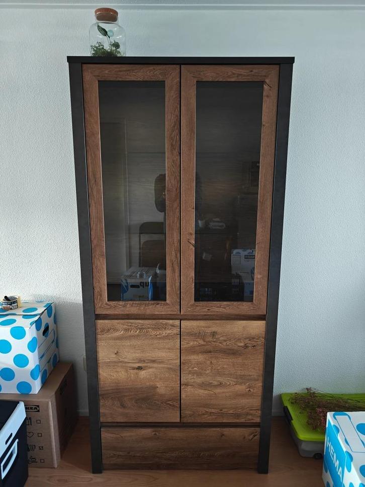 Vitrinekast, Huis en Inrichting, Kasten | Vitrinekasten, Zo goed als nieuw, 150 tot 200 cm, 50 tot 100 cm, 25 tot 50 cm, Met lade(s)