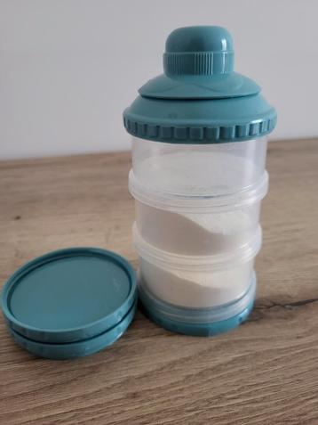 Melkpoeder Toren - Handig voor Onderweg beschikbaar voor biedingen