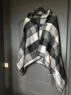 Poncho/cape zwart wit grijs., Ophalen of Verzenden, Zo goed als nieuw, Zwart