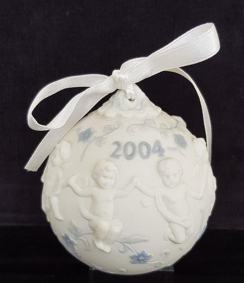 Lladro kerstbal 2004, ong. 9 cm, Diversen, Kerst, Zo goed als nieuw, Ophalen of Verzenden