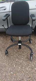 trippelstoel  vela  hooglaagstoel opsta stoel werkstoel, Diversen, Verpleegmiddelen, Ophalen of Verzenden, Zo goed als nieuw