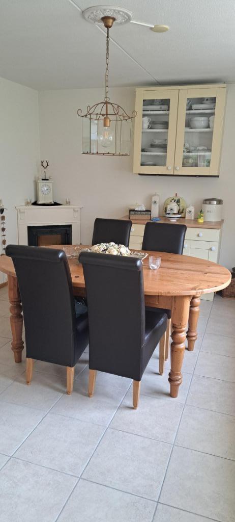 vitrinekast ook tafel en stoelen te koop en andere kasten, Huis en Inrichting, Kasten | Vitrinekasten, Gebruikt, 150 tot 200 cm