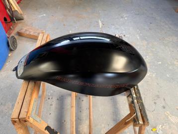tankcover v rod orginele beschikbaar voor biedingen