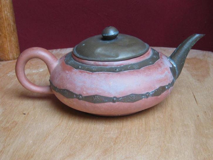 Indonesische theepot trekpot met koperbeslag Perus Klampok, Antiek en Kunst, Kunst | Niet-Westerse kunst, Verzenden