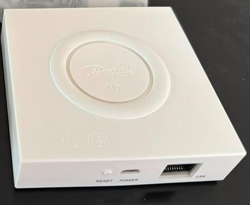 Danfoss Ally gateway / Zigbee, Doe-het-zelf en Verbouw, Verwarming en Radiatoren, Nieuw, Minder dan 200 watt, Minder dan 30 cm