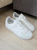 Sneakers dames maat 37 Nieuw in doos Weide, Wit, Nieuw, Ophalen of Verzenden, Sneakers of Gympen