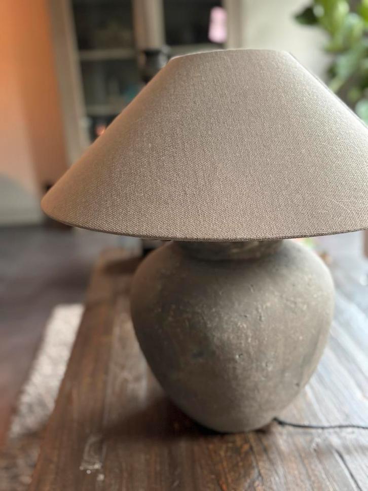 Sfeervolle kruiklamp met kap, Huis en Inrichting, Lampen | Tafellampen, Zo goed als nieuw, 50 tot 75 cm, Stof, Overige materialen