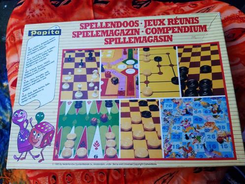Spellendoos met stukken van schaak, dam, Backgammon etc. van, Hobby en Vrije tijd, Gezelschapsspellen | Bordspellen, Zo goed als nieuw