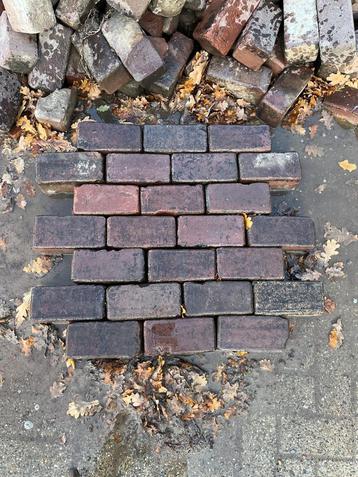 gebruikt oud gebakken klinkers rood paars beschikbaar voor biedingen